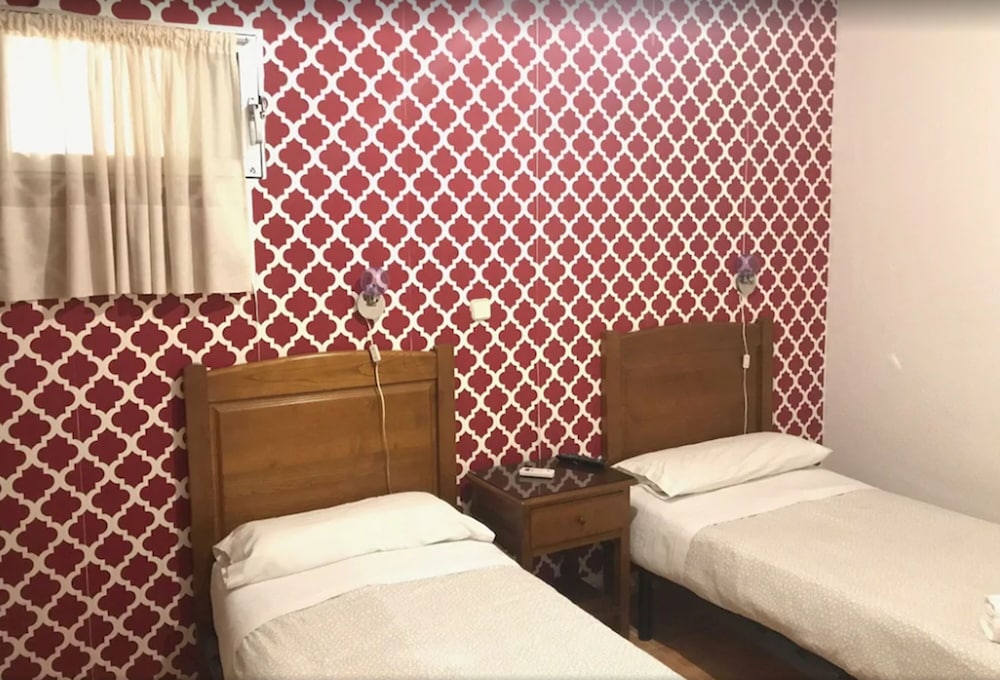 hostal myd los perales