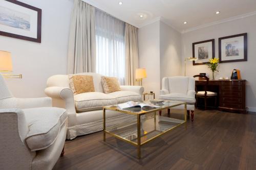 Hotel Praga,Madrid>>Carabanchel,4 star