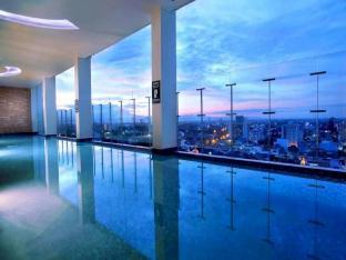 Aston Makassar Hotel & Convention Center,South Sulawesi>>Makassar,4 star