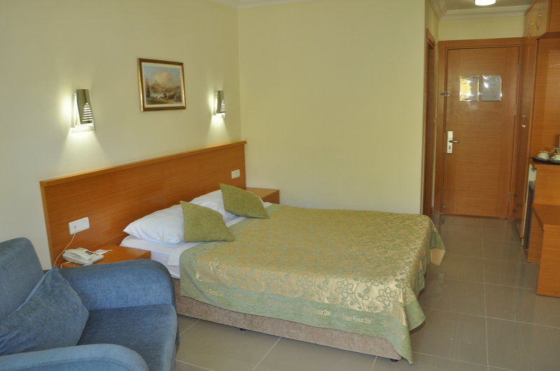 green forest holiday village