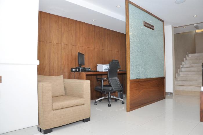 phoenix plaza hotel apartments