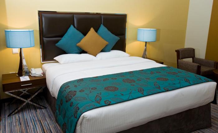 phoenix plaza hotel apartments