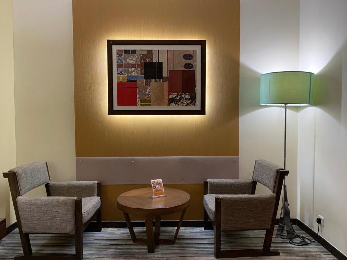 phoenix plaza hotel apartments