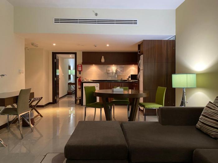 phoenix plaza hotel apartments