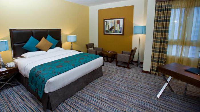 phoenix plaza hotel apartments