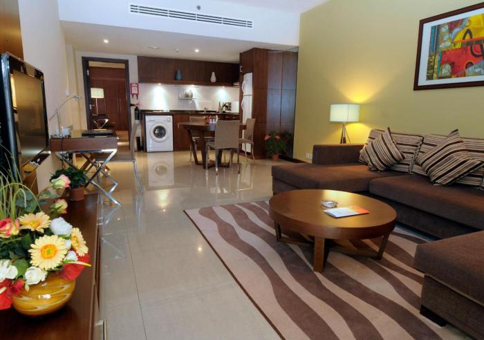 phoenix plaza hotel apartments