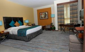 phoenix plaza hotel apartments