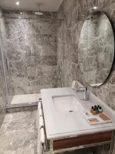 golden royal hotel and spa