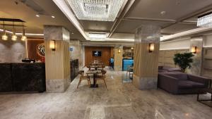 golden royal hotel and spa
