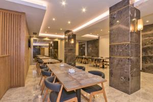 golden royal hotel and spa