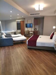 golden royal hotel and spa