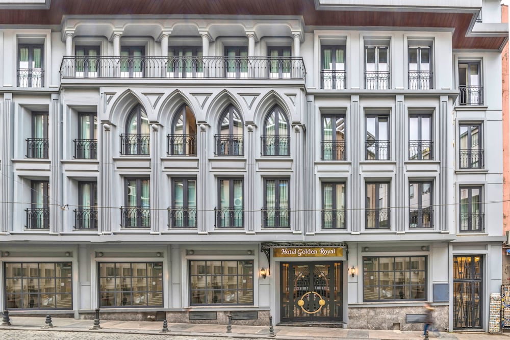 golden royal hotel and spa