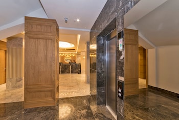 golden royal hotel and spa