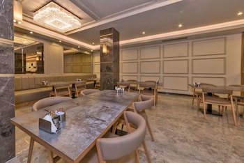 golden royal hotel and spa
