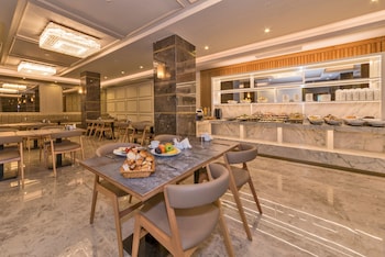 golden royal hotel and spa