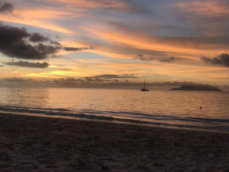 Sun Properties,Beau Vallon,4 star