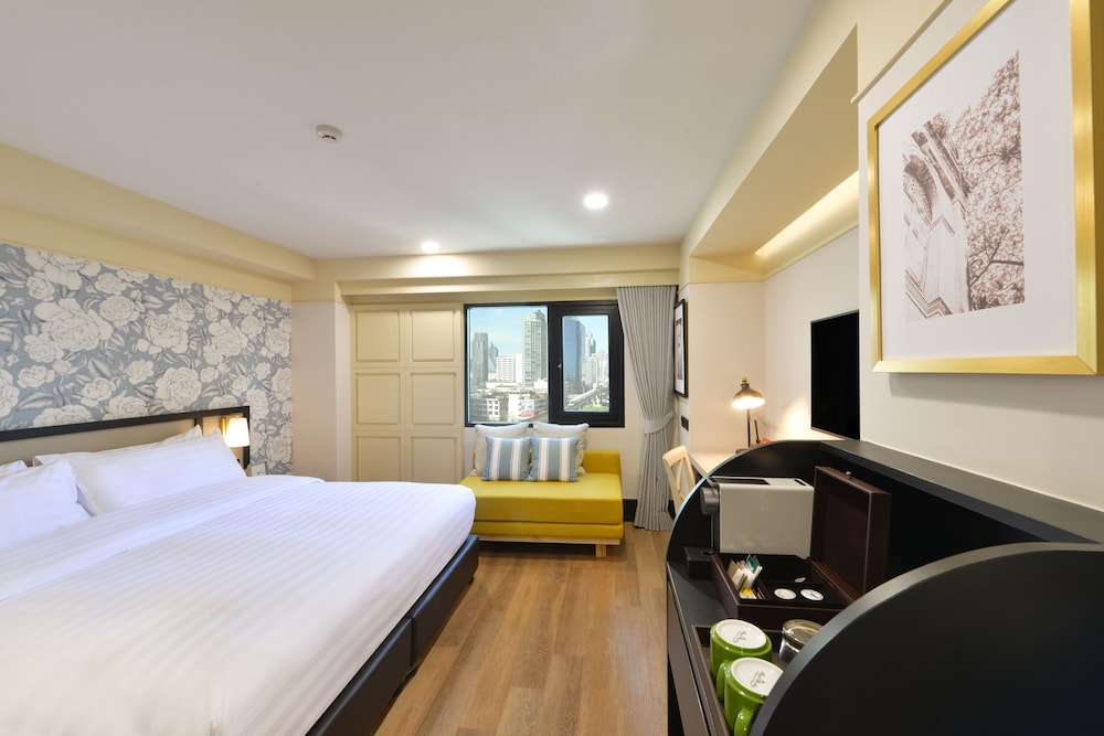 oakwood hotel and residence bangkok