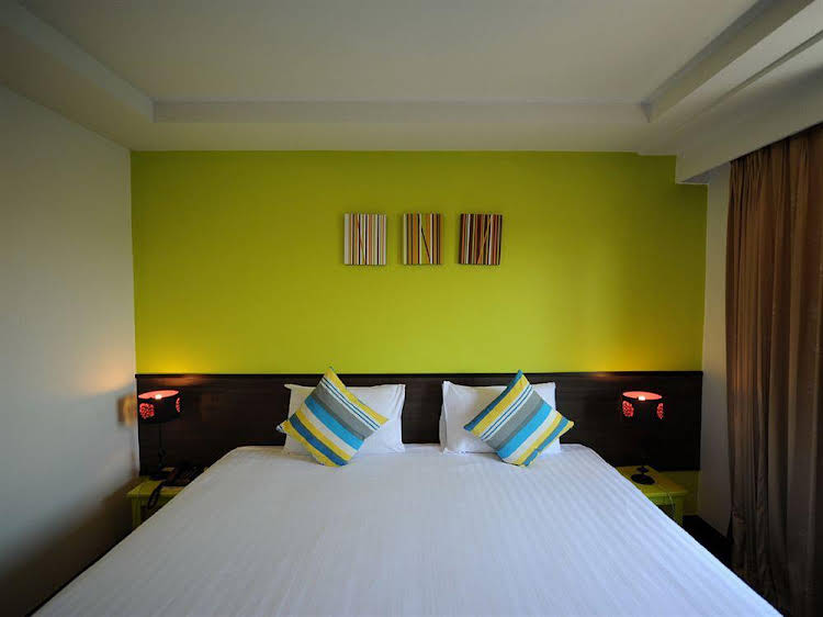 oakwood hotel and residence bangkok