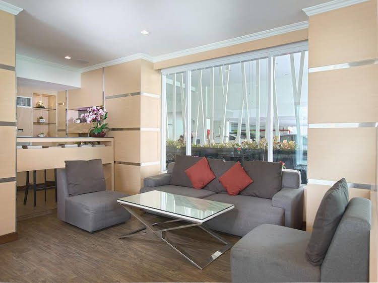 oakwood hotel and residence bangkok