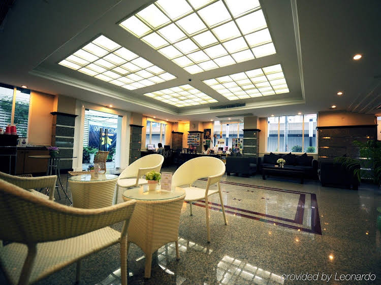 oakwood hotel and residence bangkok