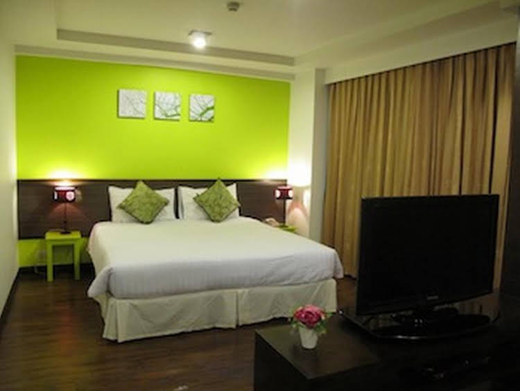 oakwood hotel and residence bangkok
