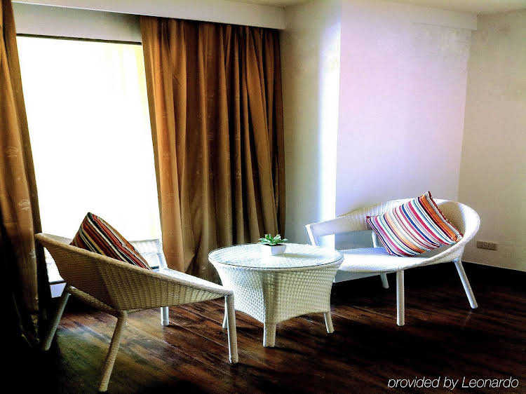 oakwood hotel and residence bangkok