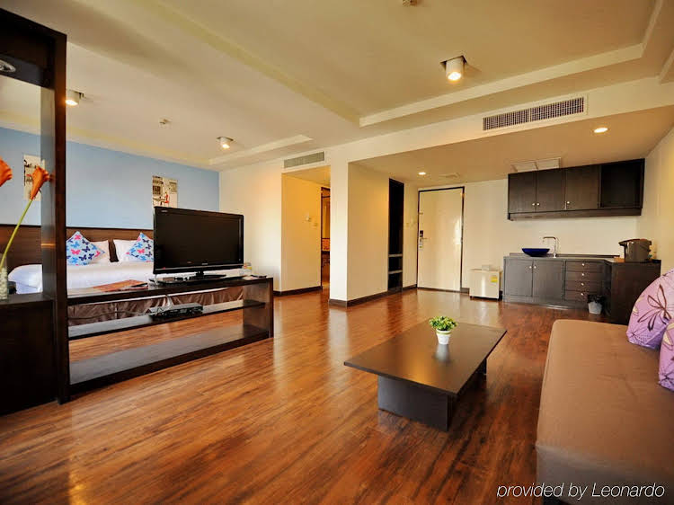 oakwood hotel and residence bangkok