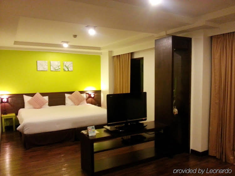 oakwood hotel and residence bangkok