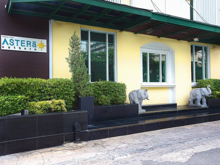 oakwood hotel and residence bangkok