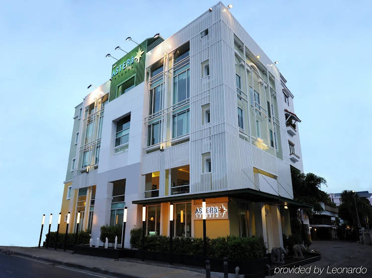 oakwood hotel and residence bangkok