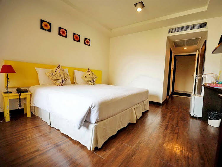 oakwood hotel and residence bangkok