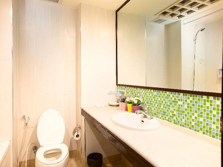 oakwood hotel and residence bangkok