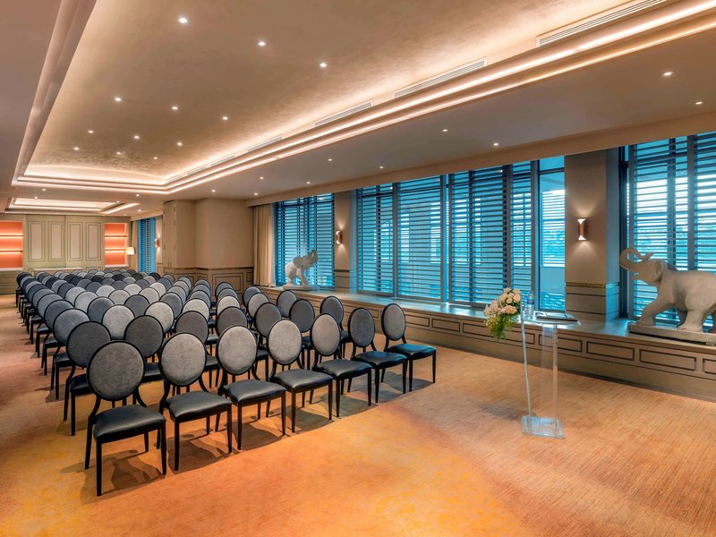 sofitel saigon plaza