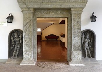 hotel warahena walauwa