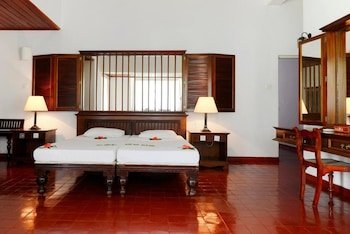 hotel warahena walauwa