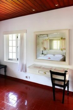 hotel warahena walauwa