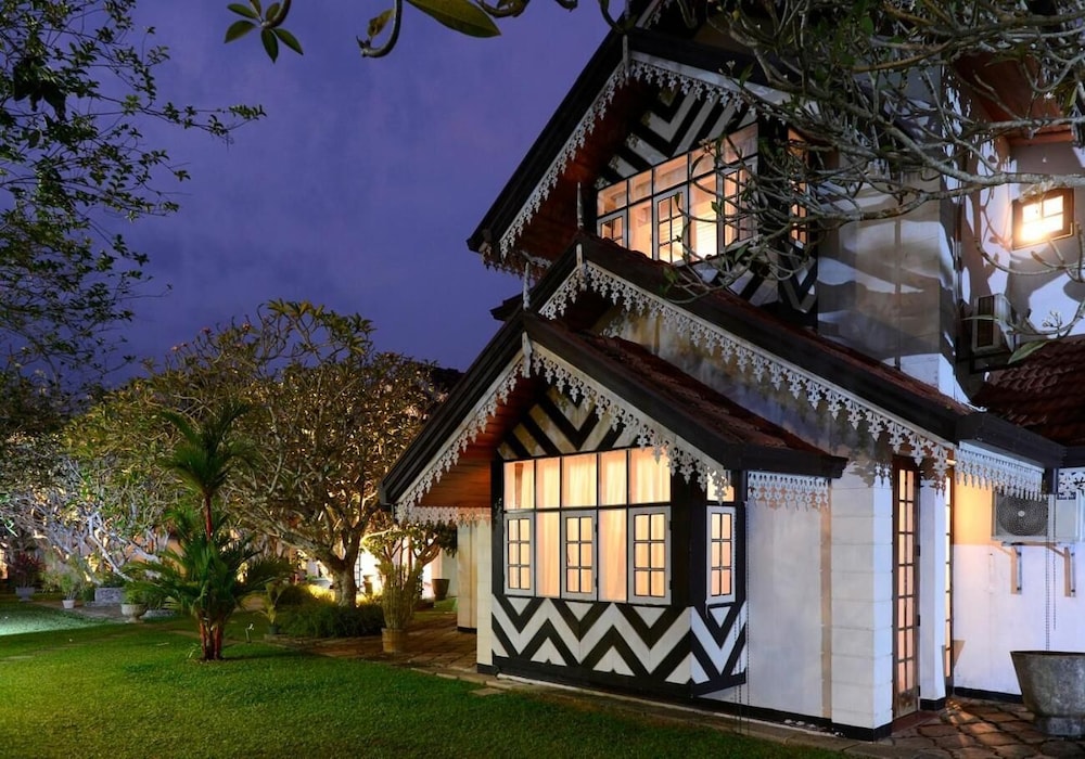 hotel warahena walauwa