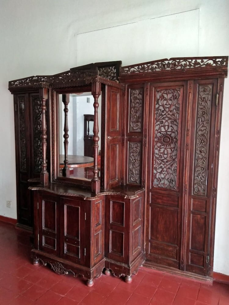 hotel warahena walauwa