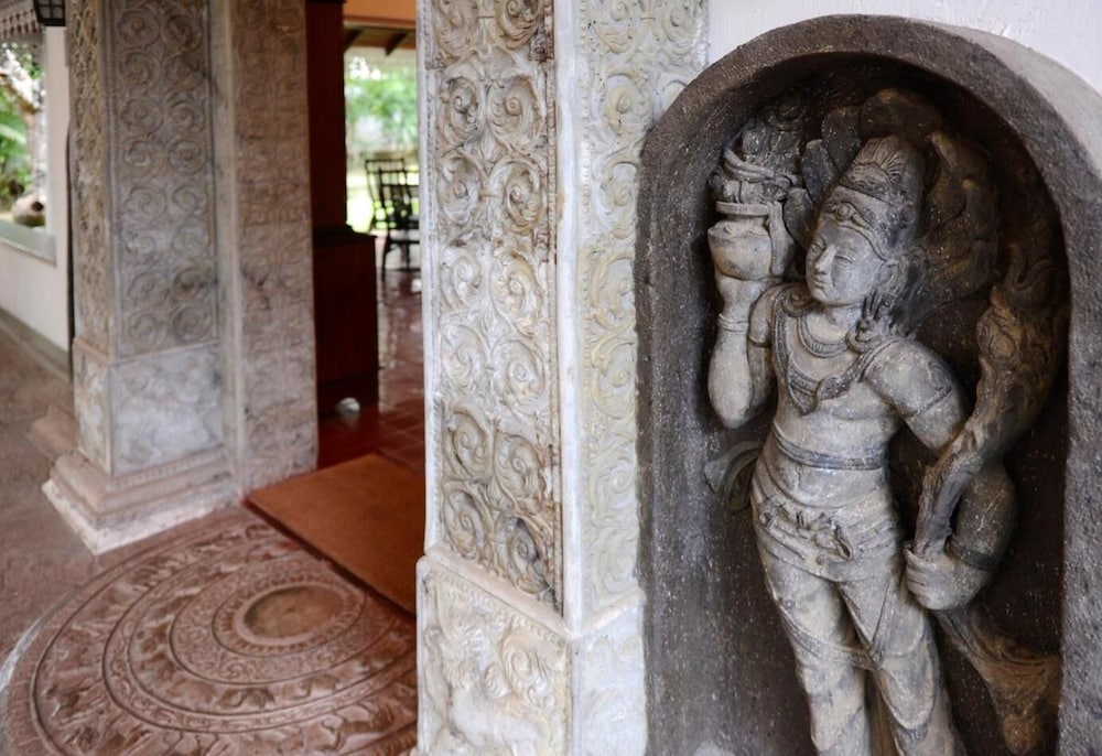 hotel warahena walauwa