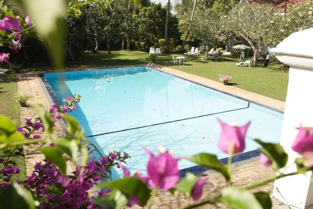 hotel warahena walauwa