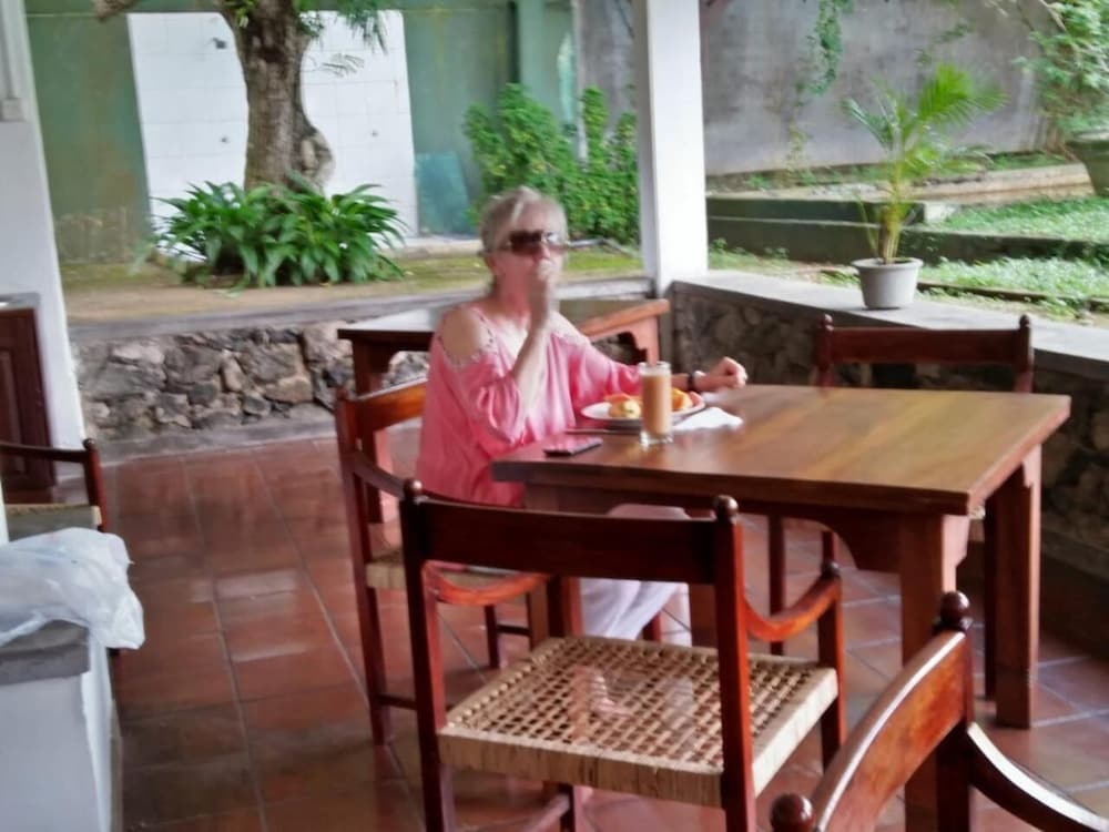 hotel warahena walauwa