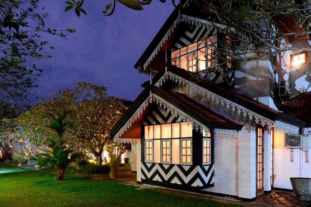 hotel warahena walauwa