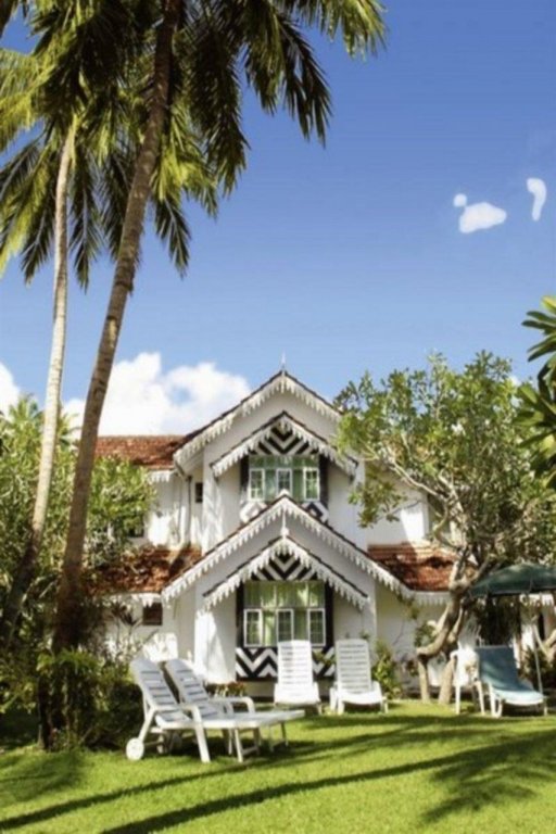 hotel warahena walauwa