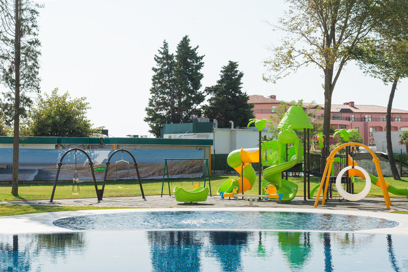 flamingo beach hotel