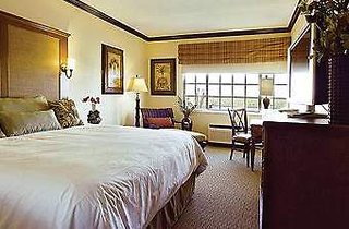 bayfront inn fifth avenue