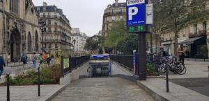 austins arts et metiers hotel