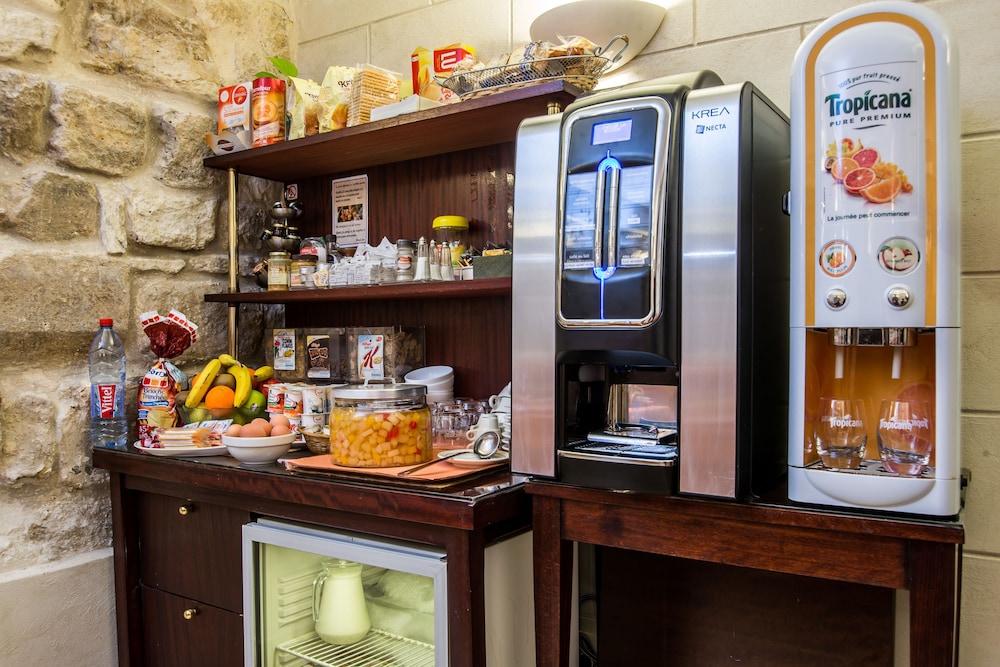 austins arts et metiers hotel