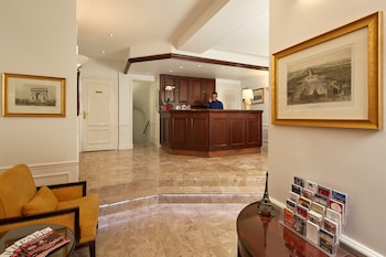 austins arts et metiers hotel