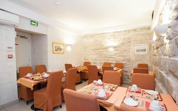 austins arts et metiers hotel