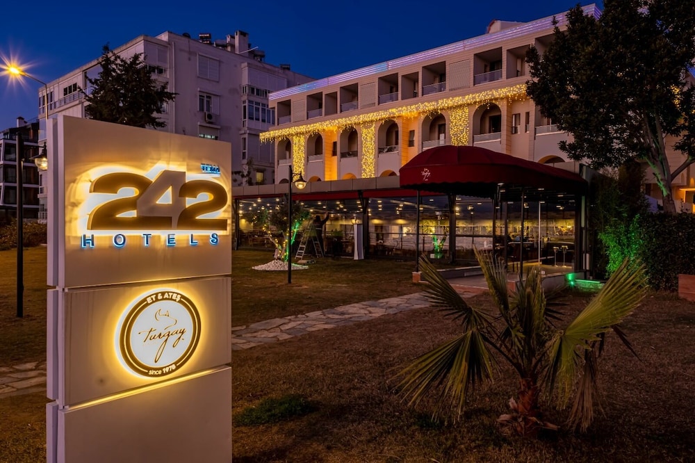 tema 242 hotel